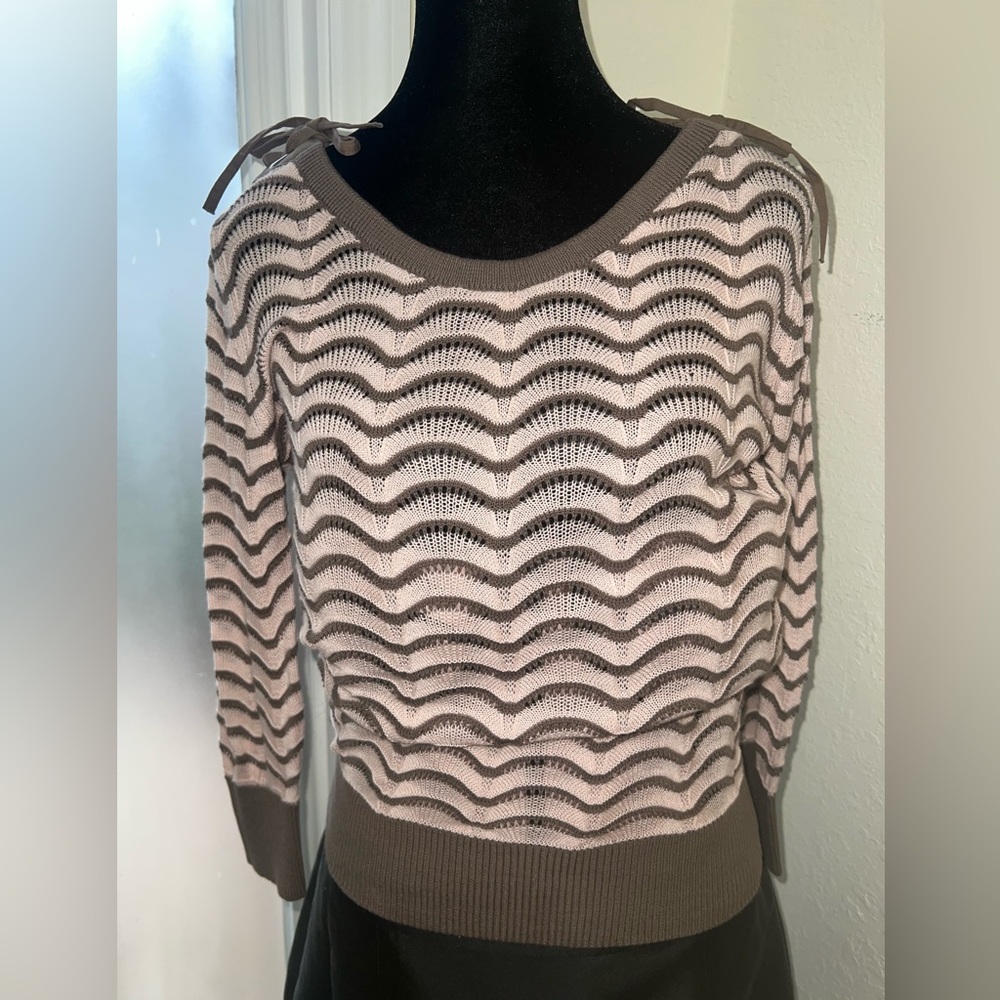 NWT Wave-Stripe Scoop Neck Sweater in Light Pink and Taupe